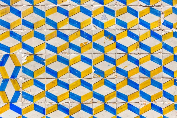 Piastrelle ceramiche antiche tipiche di Lisbona (azulejos ) — Foto Stock