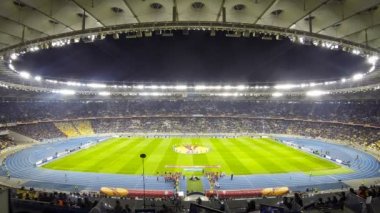 Futbol oyun Fc Dinamo Kiev vs Fiorentina (zaman atlamalı)