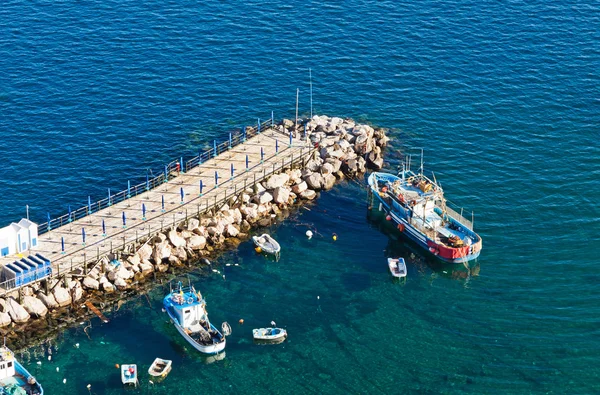 Liten vik i Sorrento seacoasten, Italien — Stockfoto