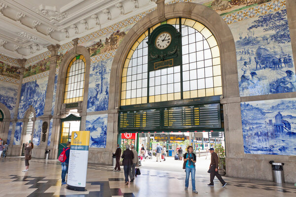 Main hall of Sao Bento Railway Station in Porto city, Portugal