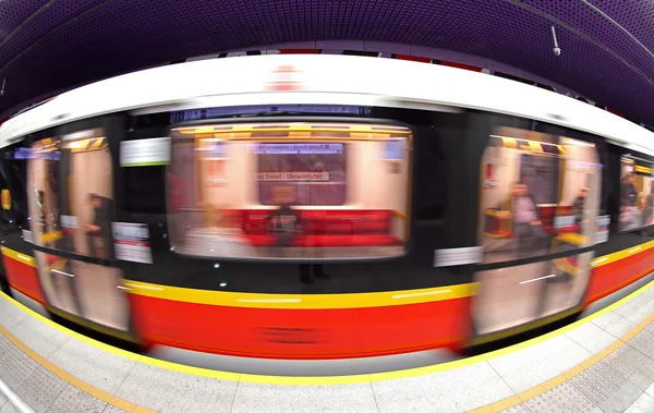 Metrostation in Warschau, Polen — Stockfoto