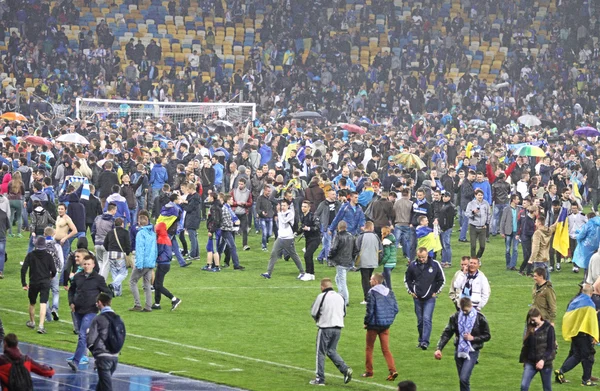 UEFA Γιουρόπα Λιγκ ημιτελικός παιχνίδι Dnipro vs Νάπολι — Φωτογραφία Αρχείου