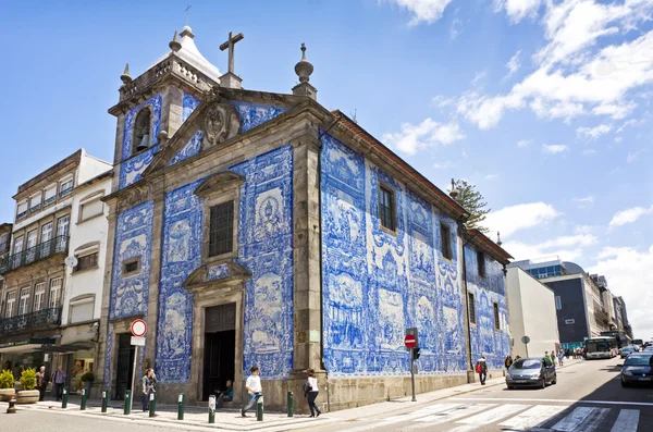 Тут і акапельний das Almas (Capela де-Санта-Катаріна) в порту, Португалія — стокове фото