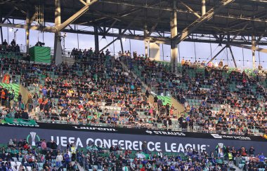 Wroclaw, Polonya - 28 Mayıs 2025: UEFA Konferans Ligi final maçı sırasında Wroclaw 'daki Stadion Wroclaw Tribünleri