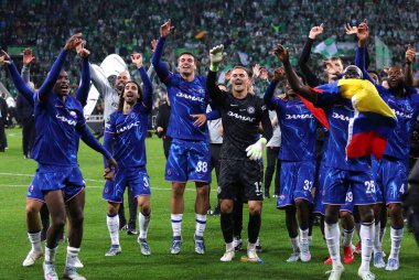 Wroclaw, Polonya - 28 Mayıs 2025: Chelsea 'li oyuncular, Stadion Wroclaw' da Real Betis 'e karşı oynadıkları final maçı sonrasında 2025 UEFA Avrupa Konferans Ligi' ni kazandılar.