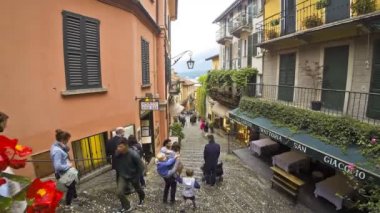 Pitoresk küçük sokak Bellagio Town, Lake Como, İtalya