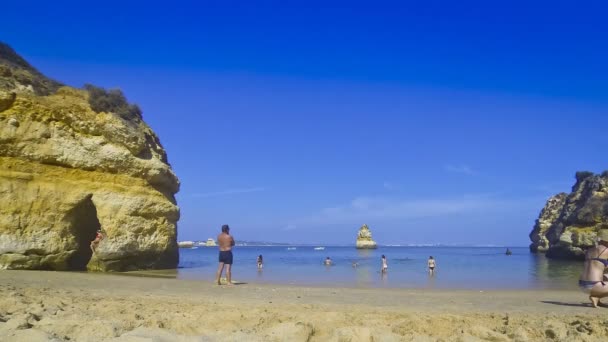 Praia do Camilo beach in Lagos, Algarve, Portugal — Stock Video