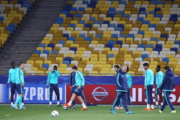 Sessão de treinamento do FC Chelsea no estádio NSC Olimpiyskyi — Fotografia de Stock
