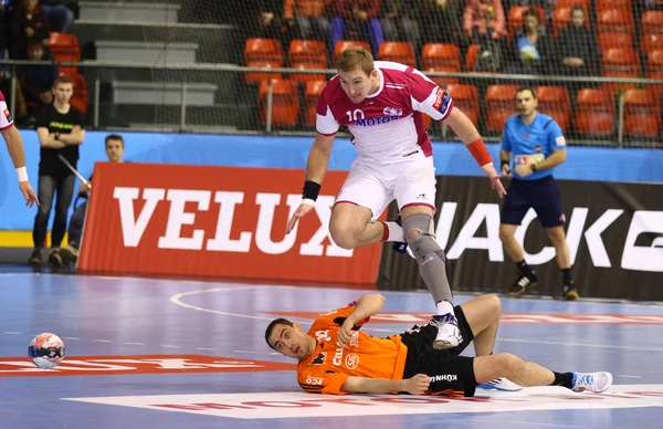 Handboll spel Motor Zaporozhye vs Kadetten Schaffhausen — Stockfoto