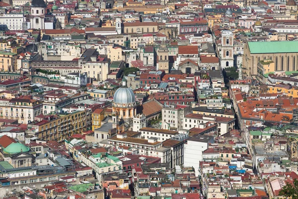 Дахи Старого міста Неаполь, Італія — стокове фото