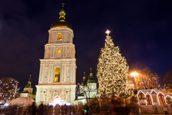 Marché de Noël sur la place Sophia à Kiev, Ukraine — Photo