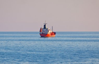 Akdeniz'de petrol tunker yelken
