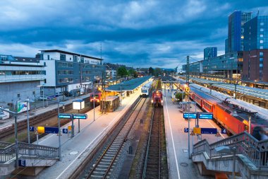 Freiburg Hauptbahnhof tren istasyonu, Freiburg im Breisgau, Ger