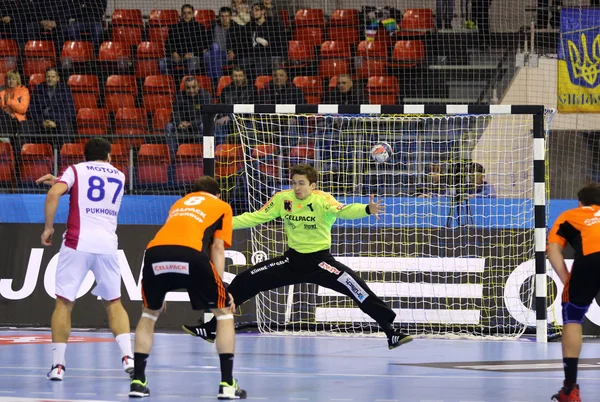 Handballspiel motor zaporozhye vs kadetten schaffhausen — Stockfoto