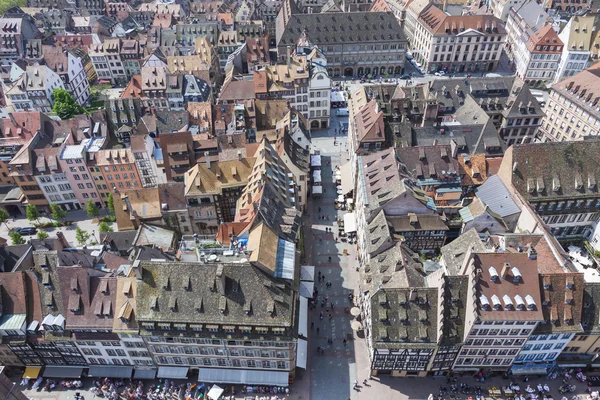 Flygfoto över Strasbourg gamla stan, Alsace, Frankrike — Stockfoto