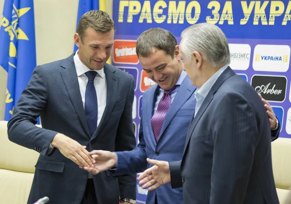 यूक्रेन की राष्ट्रीय फुटबॉल टीम के मुख्य कोच के प्रेस-सम्मेलन — स्टॉक फ़ोटो, इमेज