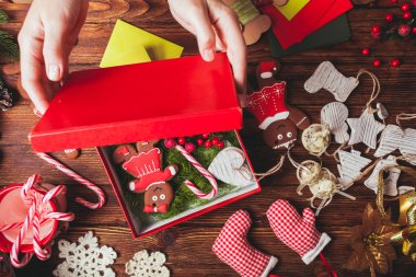 Hazırlık bir Noel hediye kutusu