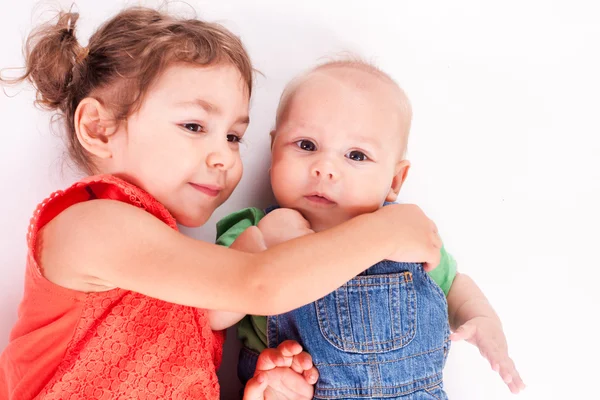 Hermana y hermano — Foto de Stock