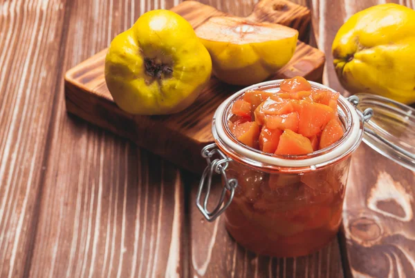 Quince jam jar — Stock Photo, Image