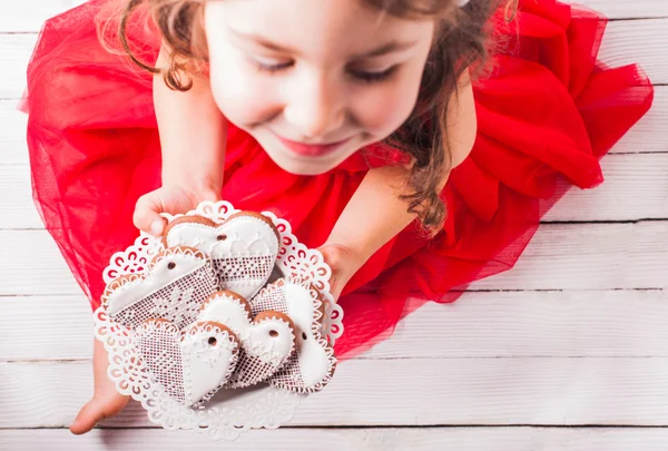 Homemade cookies in hands — Stock Photo, Image