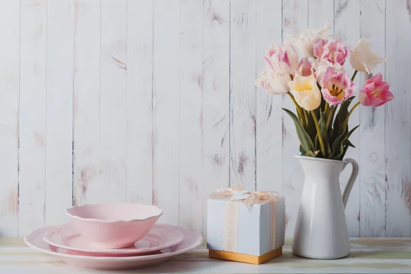 Flowers bouquet of white and pink tulips — Stock Photo, Image