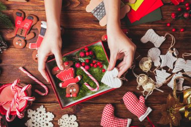 Hazırlık bir Noel hediye kutusu