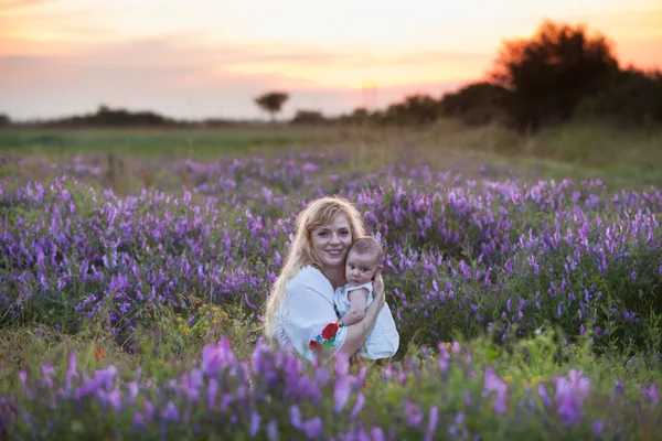 Ebeveynler ve çocuklar ilişki — Stok fotoğraf