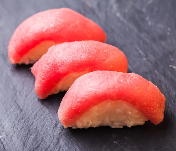 Maguro sushi z tuńczyka — Zdjęcie stockowe