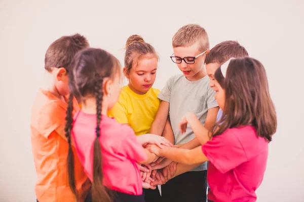 Vertrauen und Unterstützung zwischen Kindern, besten Freunden — Stockfoto