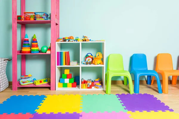 Інтер'єр дитячої кімнати в дитячому саду — стокове фото