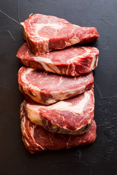 Výběr čerstvého farmářského masa pro zdravé vaření — Stock fotografie