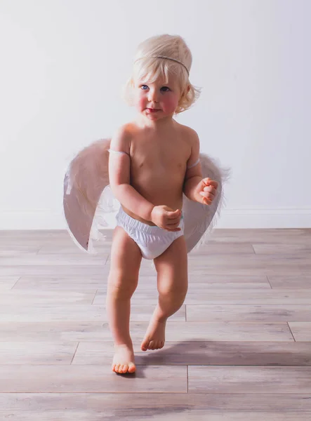 The toddler blond in a cupid suit — Stock Photo, Image