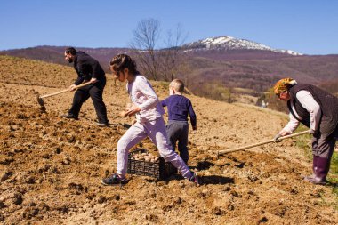 Küçük yardımcıların yardımı paha biçilemez.
