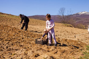 Küçük yardımcıların yardımı paha biçilemez.