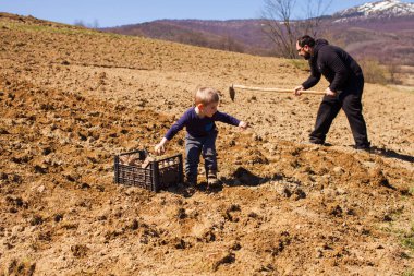 Küçük yardımcıların yardımı paha biçilemez.
