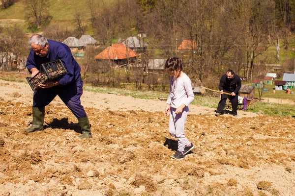 Küçük yardımcıların yardımı paha biçilemez.