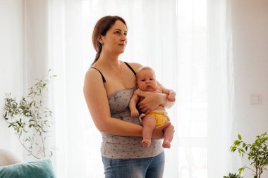 Annenin çocuk yetiştirmekten bıkması normal bir durum.