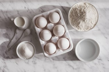 En lezzetli pişirme için yüksek kaliteli malzemeler.