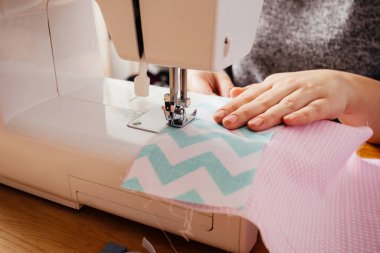 Çocuklar için en kaliteli çarşafları yapıyorum.