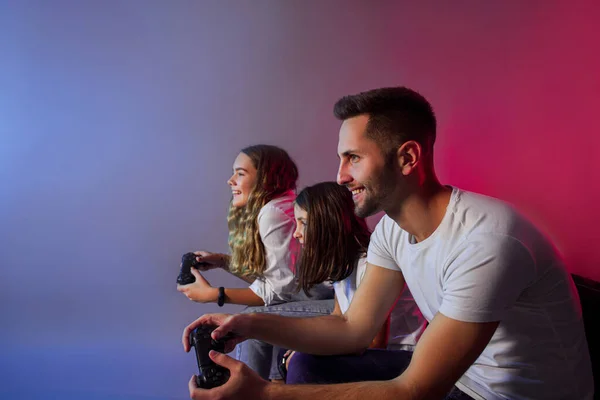 Group of friends together start virtual game — Stock Photo, Image