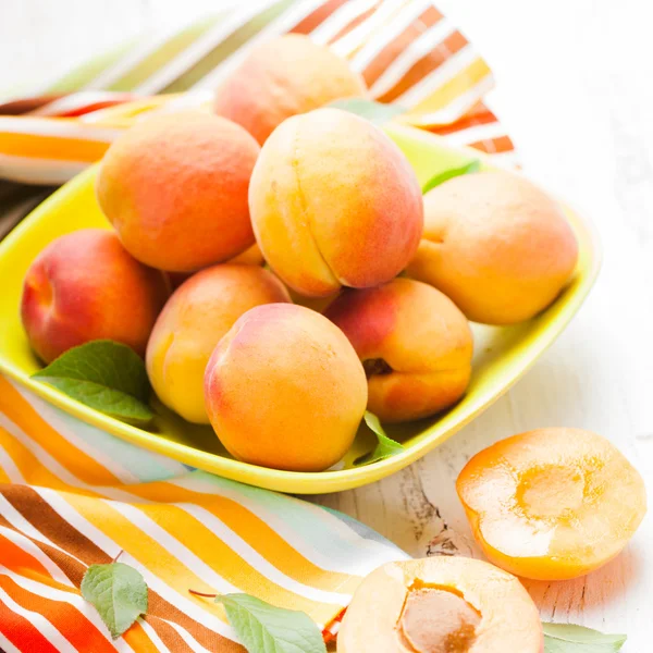 Apricots — Stock Photo, Image