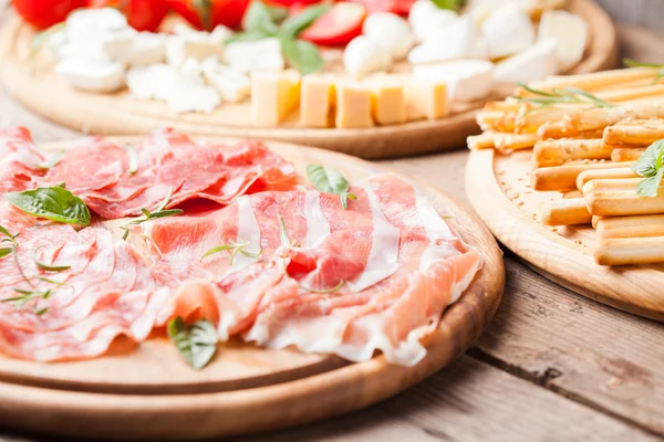 Prosciutto crudo — Stock Photo, Image