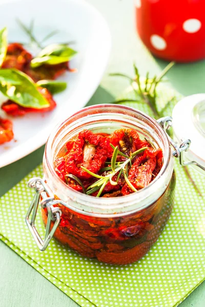 Tomates secos al sol —  Fotos de Stock