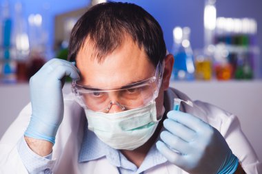 bilim adamı düşünüyorum