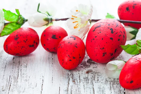 Huevos rojos —  Fotos de Stock