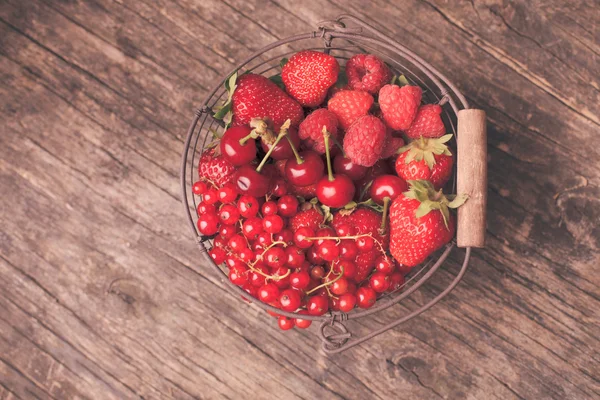 Frutas rojas de verano — Foto de Stock