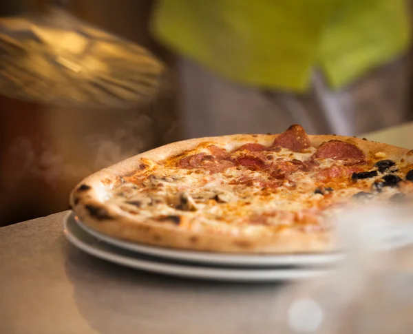 Fazendo pizza — Fotografia de Stock