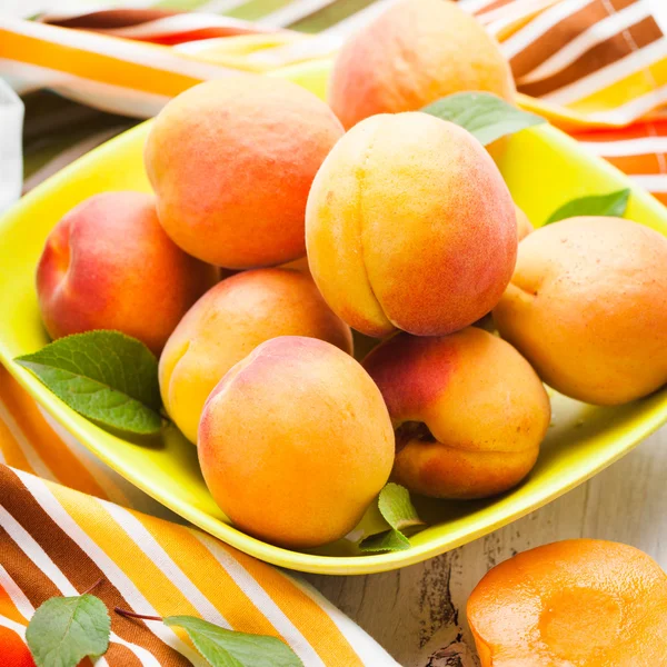 Apricots — Stock Photo, Image