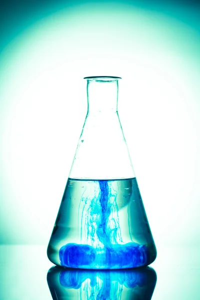 Diffusion in a flask — Stock Photo, Image