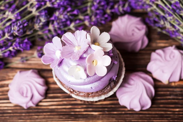 Lavendel gebak — Stockfoto